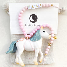 Afbeelding in Gallery-weergave laden, Naamketting Paardje Fantasie - Elsa *Limited Edition*
