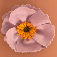 Afbeelding in Gallery-weergave laden, Vilten wandbloem - Lila