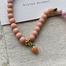 Afbeelding in Gallery-weergave laden, Naamketting Kleine Dromer met aardbei