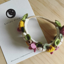 Afbeelding in Gallery-weergave laden, Handgemaakte vilten haarband met elastische band - Cotton flower bloemen oudroze